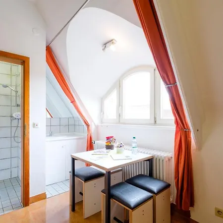 Youth Hostal