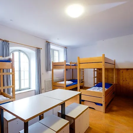 Youth Hostel *